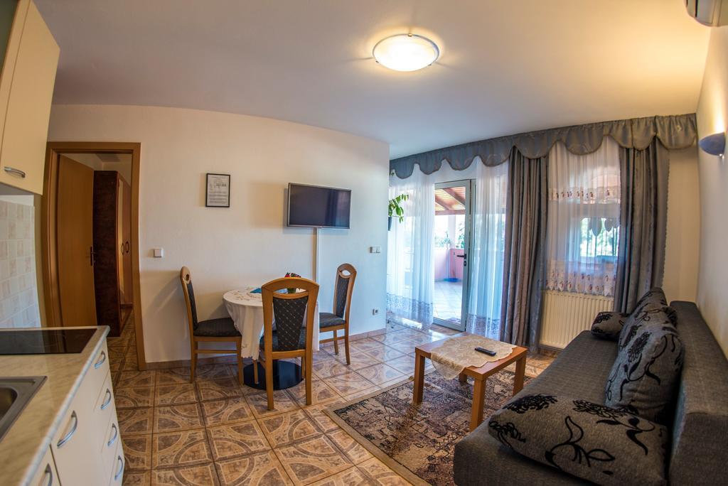 Anita Guest house 4*